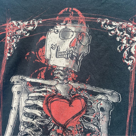 Black Rock Steady skeleton tee, size medium, halloween tshirt, heart & skeleton - Picture 2 of 5
